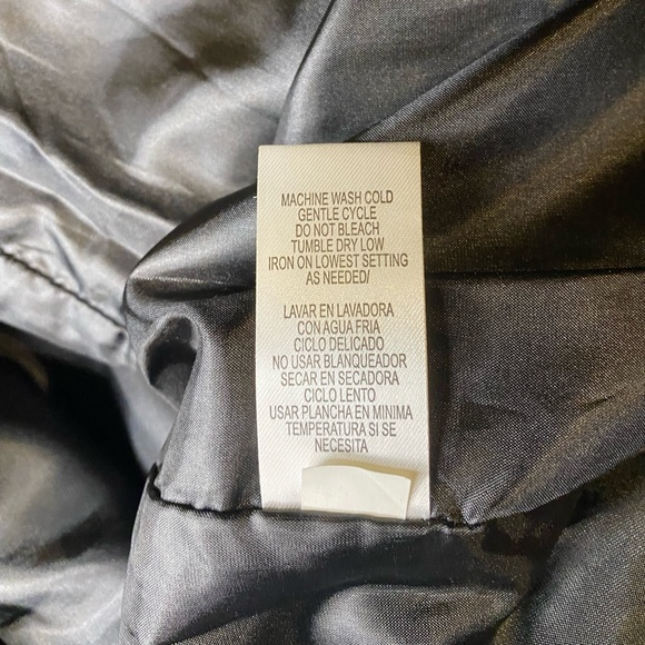 Sandra Darren Zip Front Belted Dress - Picture 8 of 9